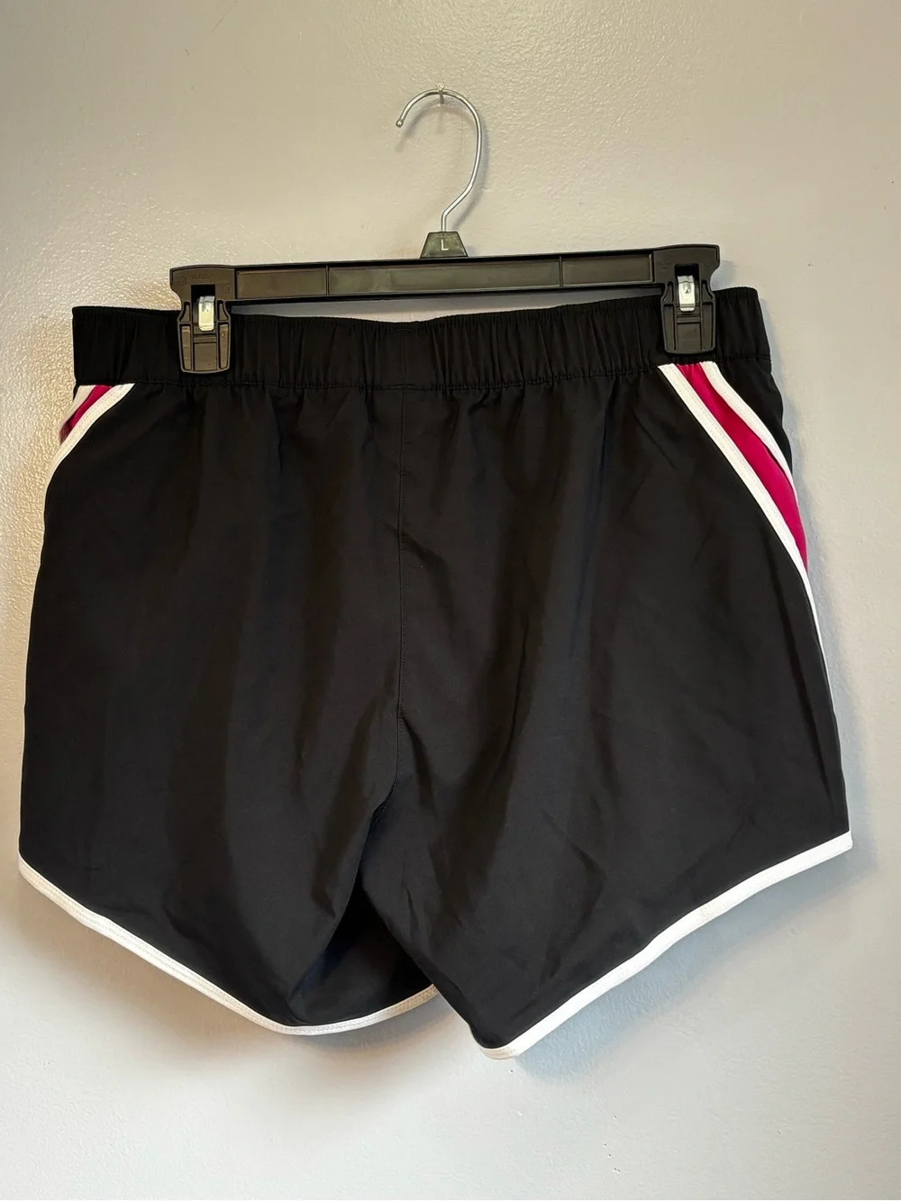 Reebok Black ID Training Shorts with Pink Side Panels White Trim Size M. NWT